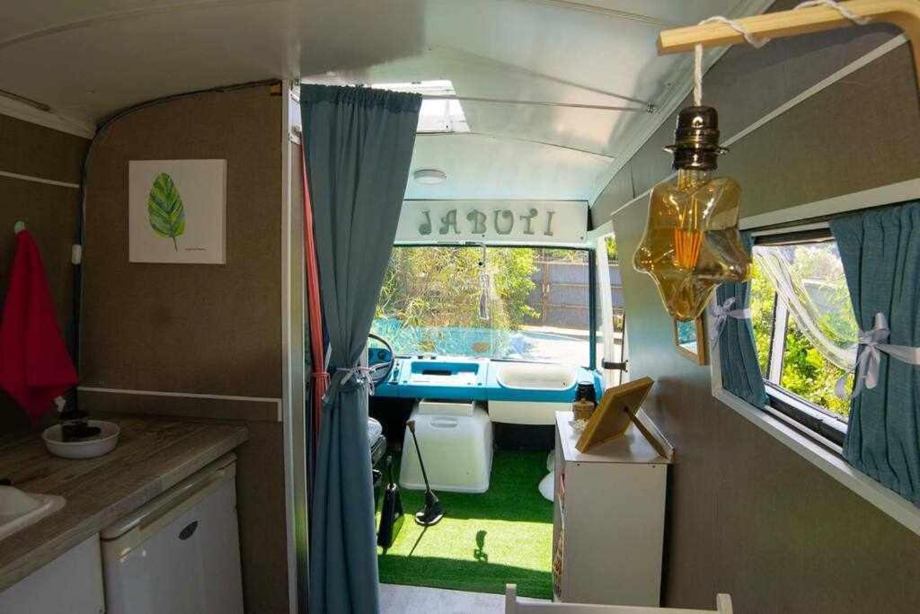 Jabuti Autocaravana Con Porche Y Aparcamiento カディス エクステリア 写真